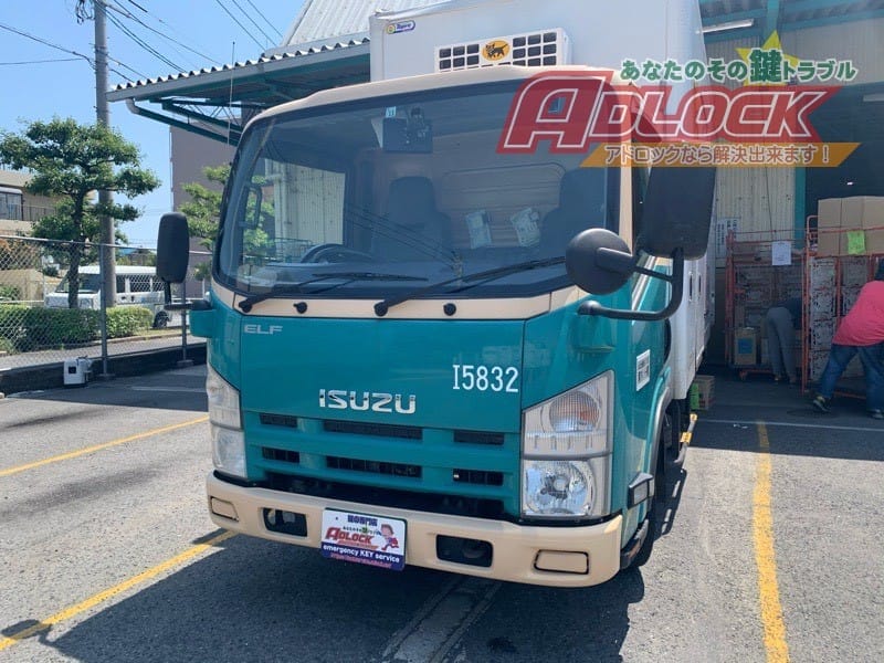 いすゞ エルフ NLR85 2012年式。こちらの車両の鍵を作製します