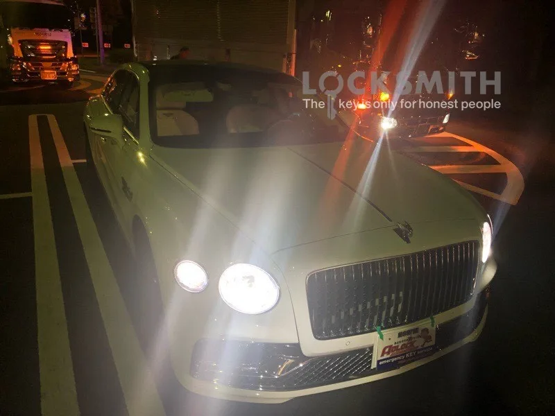 ベントレー解錠｜子どもを車内に閉じ込めてしまった！！｜広島鍵屋