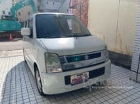 インロックが発生したスズキ ワゴンR MH21S 2005年式。こちらの車両の鍵開けを行います