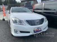 トヨタ クラウンGRS202 2008年式。こちらの車両のTPスペアキーを作製します