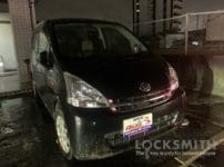 ダイハツ ムーヴLA100S 2012年式。こちらの車両の鍵を作製します