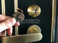 マンション　鍵交換