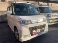 ダイハツ タント L375S 2009年式。こちらの車両の鍵を作製します