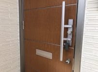 トラブルが起きた玄関ドア