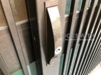 こちらの引戸錠を交換する