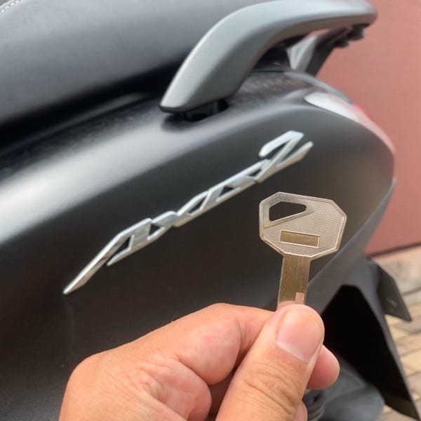 ヤマハAXIS２のメットインから回収した鍵