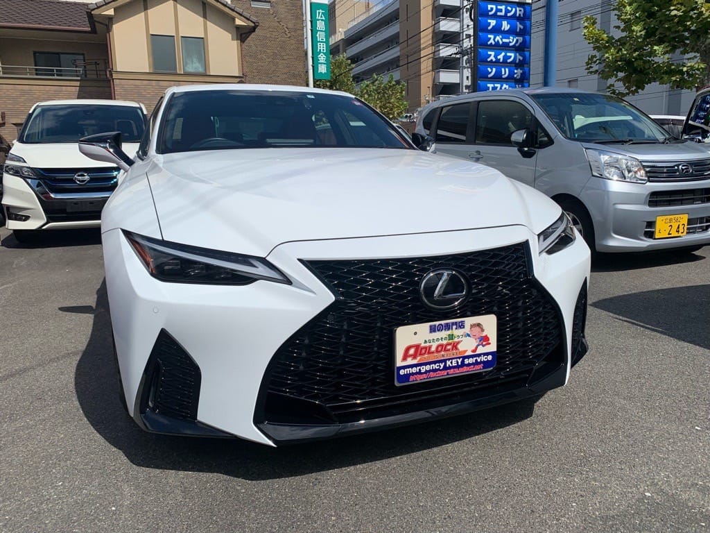 レクサス IS300 ASE30 2021年式。こちらの車両のスペアキーを作製します