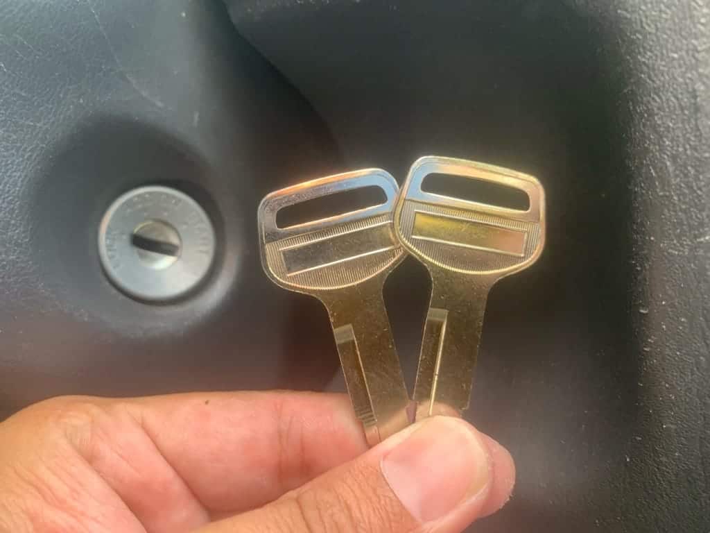 作製したスズキジムニーの２本の鉄キー