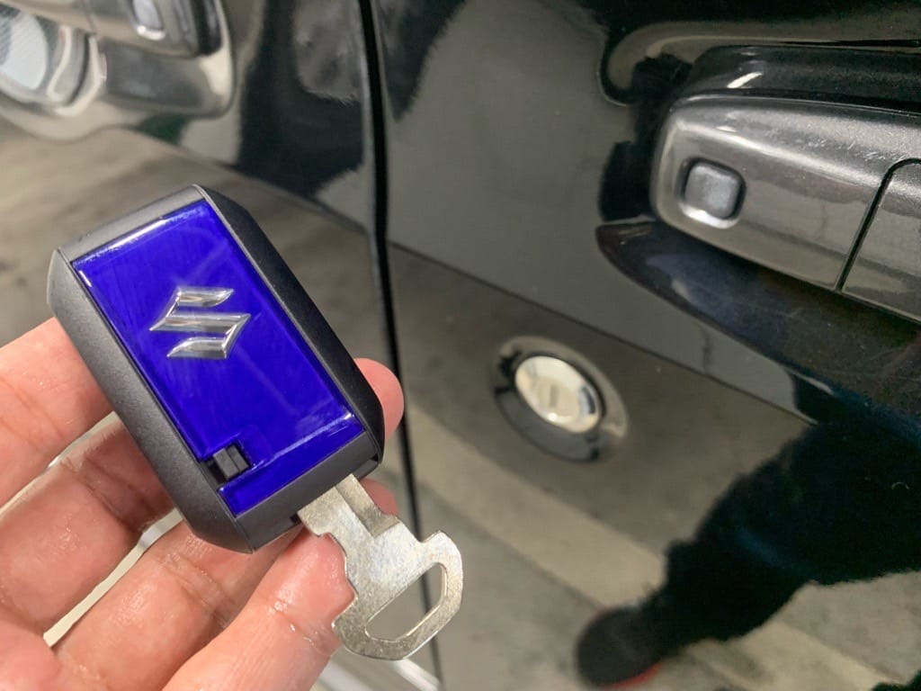 登録が完了したスズキスペーシアギアのスマートキーに作製したメカニカルキーを収納