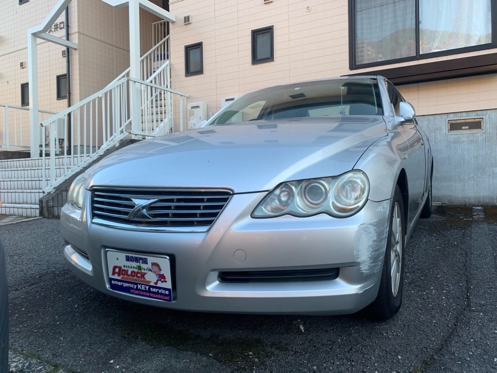 トヨタ マークX GRX120 2005年式。こちらの車両の鍵を作製します