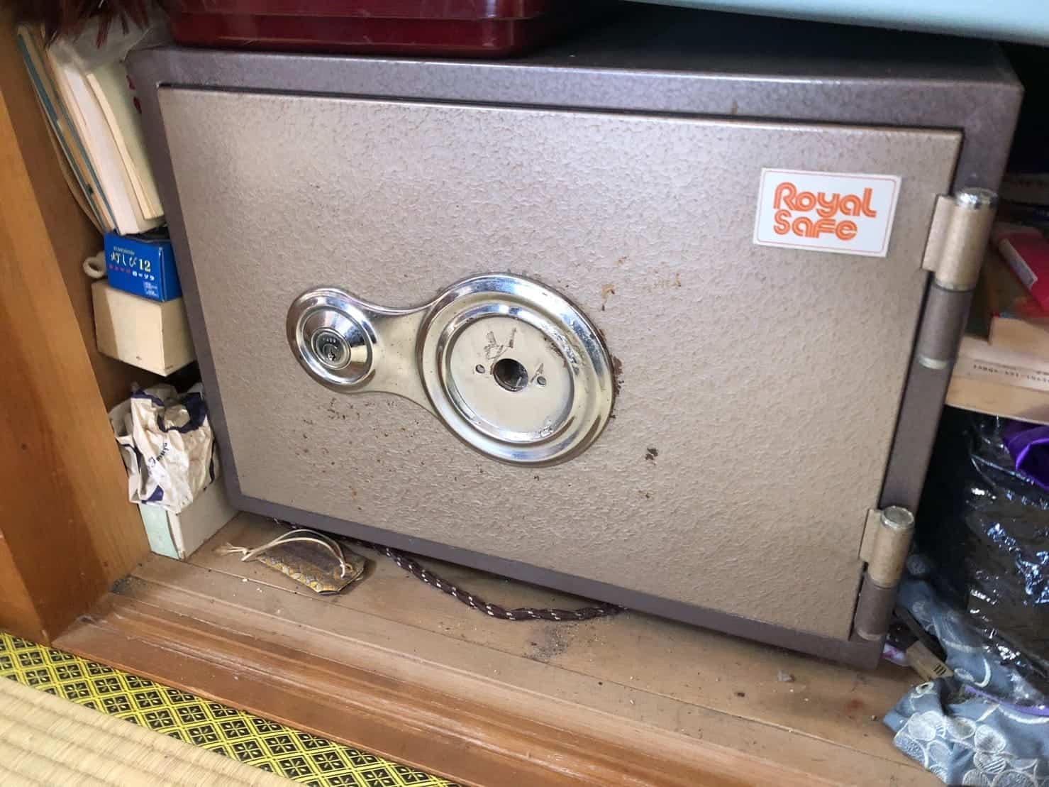 鍵開けのご依頼をいただいた金庫