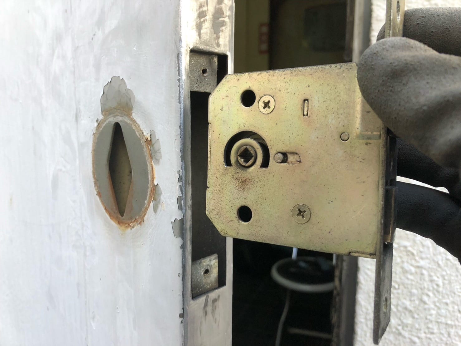 錠前を取り外す