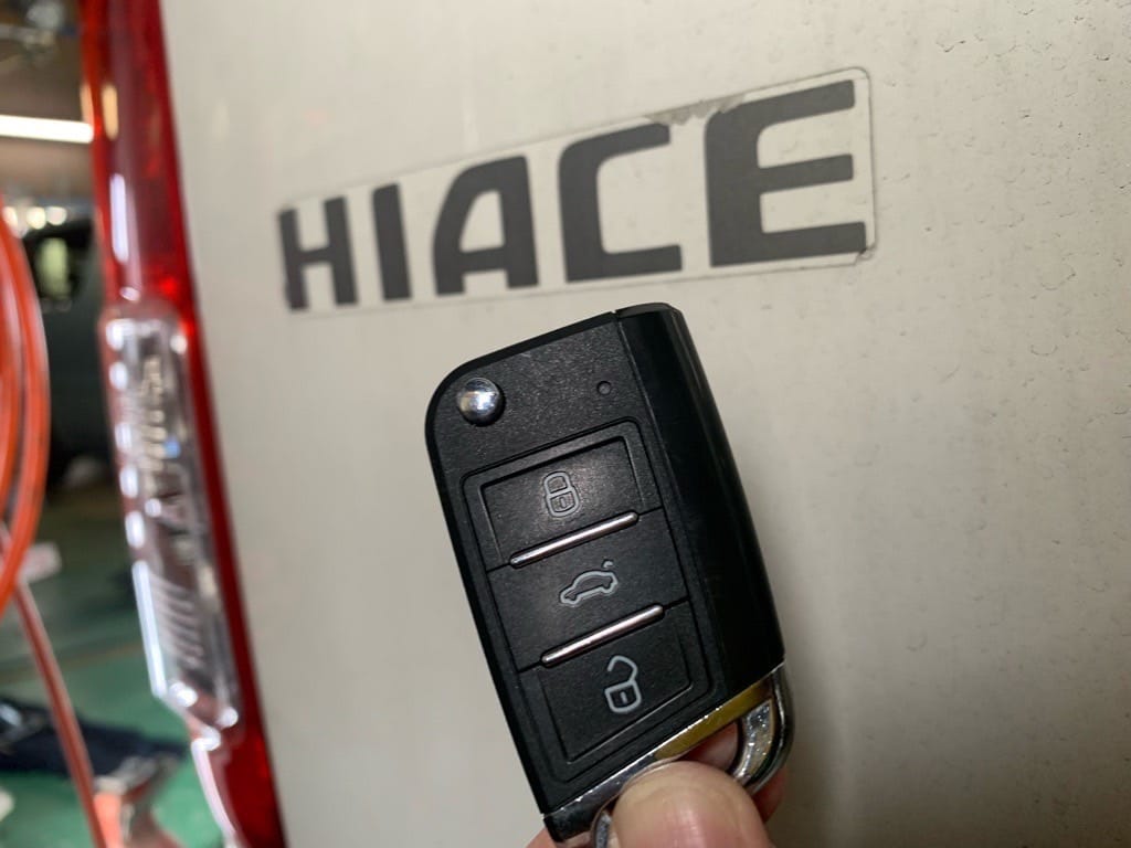 作製したトヨタハイエースのリモコンキー