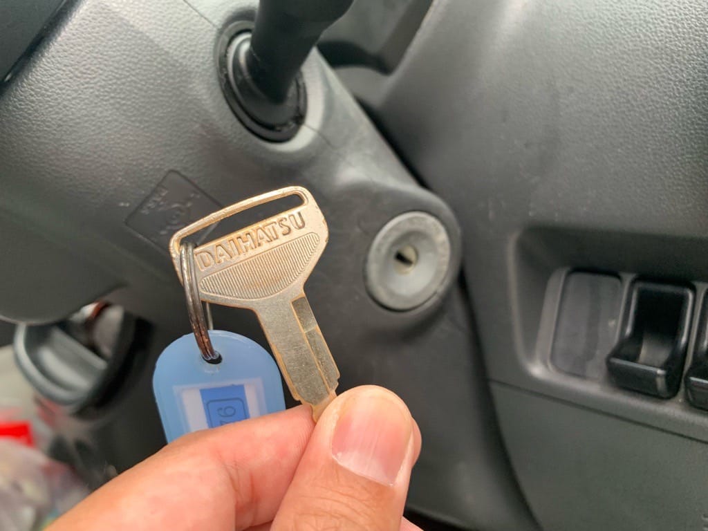 車内に閉じ込められていた鉄キー