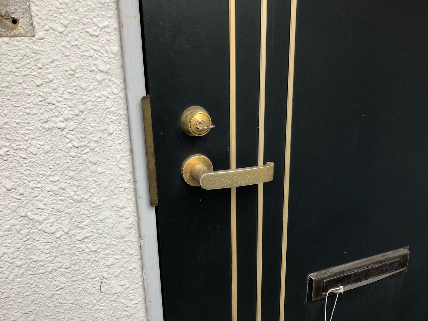 電子錠取付のご依頼をいただいた玄関ドア