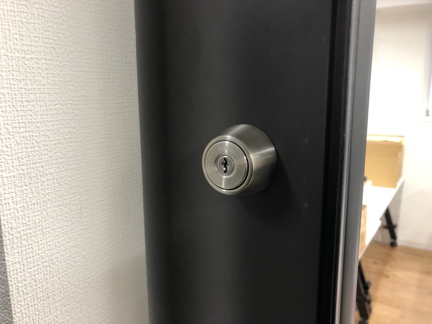 MIWAのシリンダーが取り付けられています