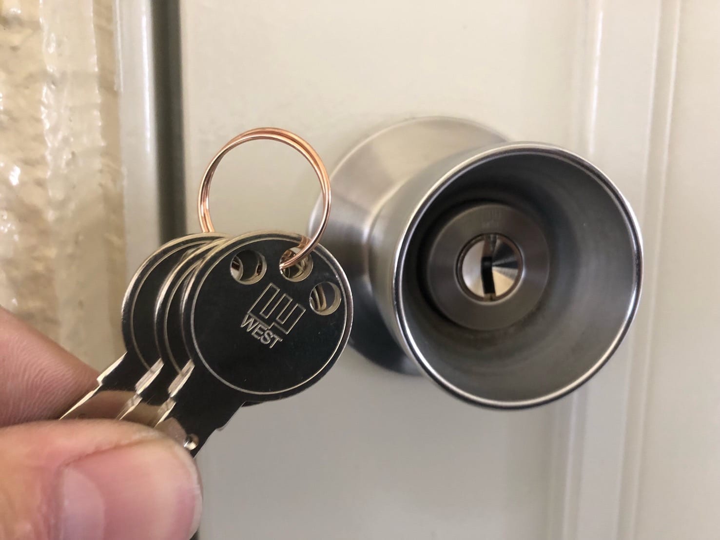 ディンプルタイプのものへ交換しました。付属の鍵は3本です