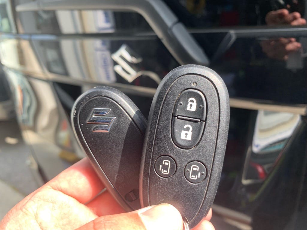 スズキスペーシアのスペアキ―と既存キー