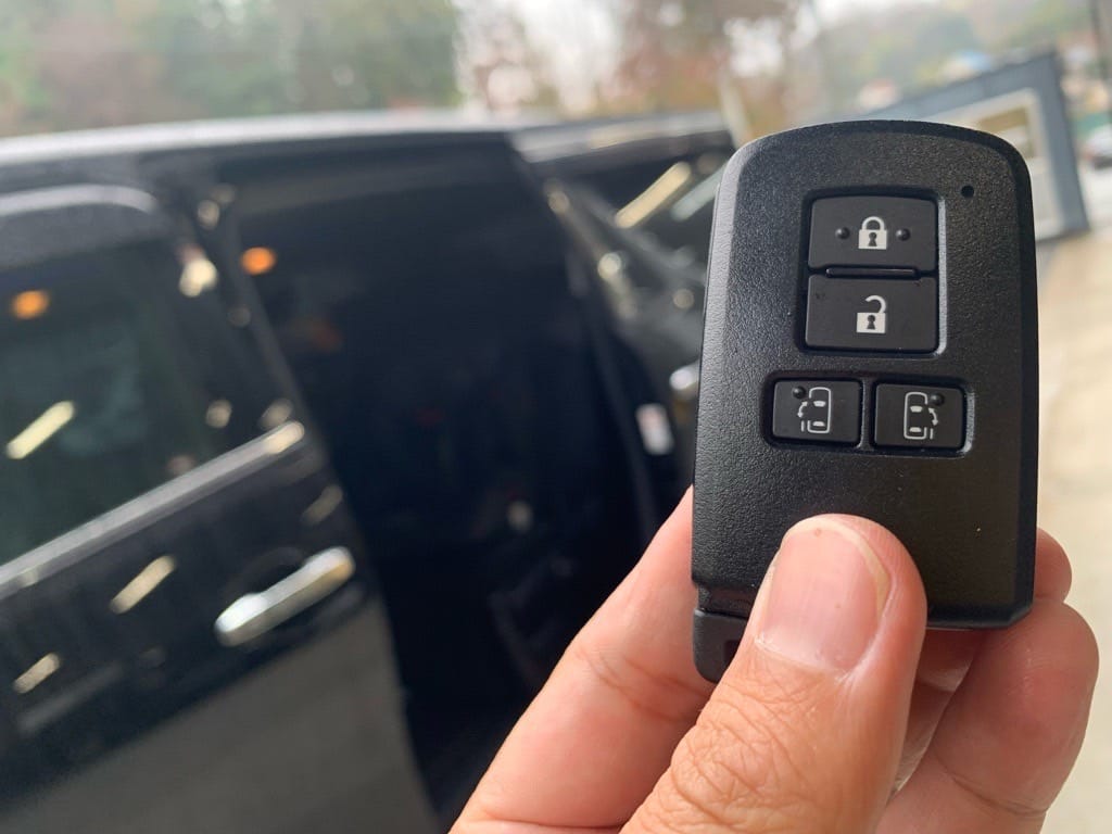 登録が完了したトヨタヴェルファイアのスマートキー