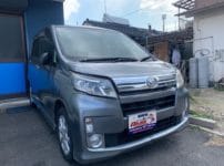 ダイハツ ムーヴ　LA100S 2013年式。こちらの車両の鍵を作製します