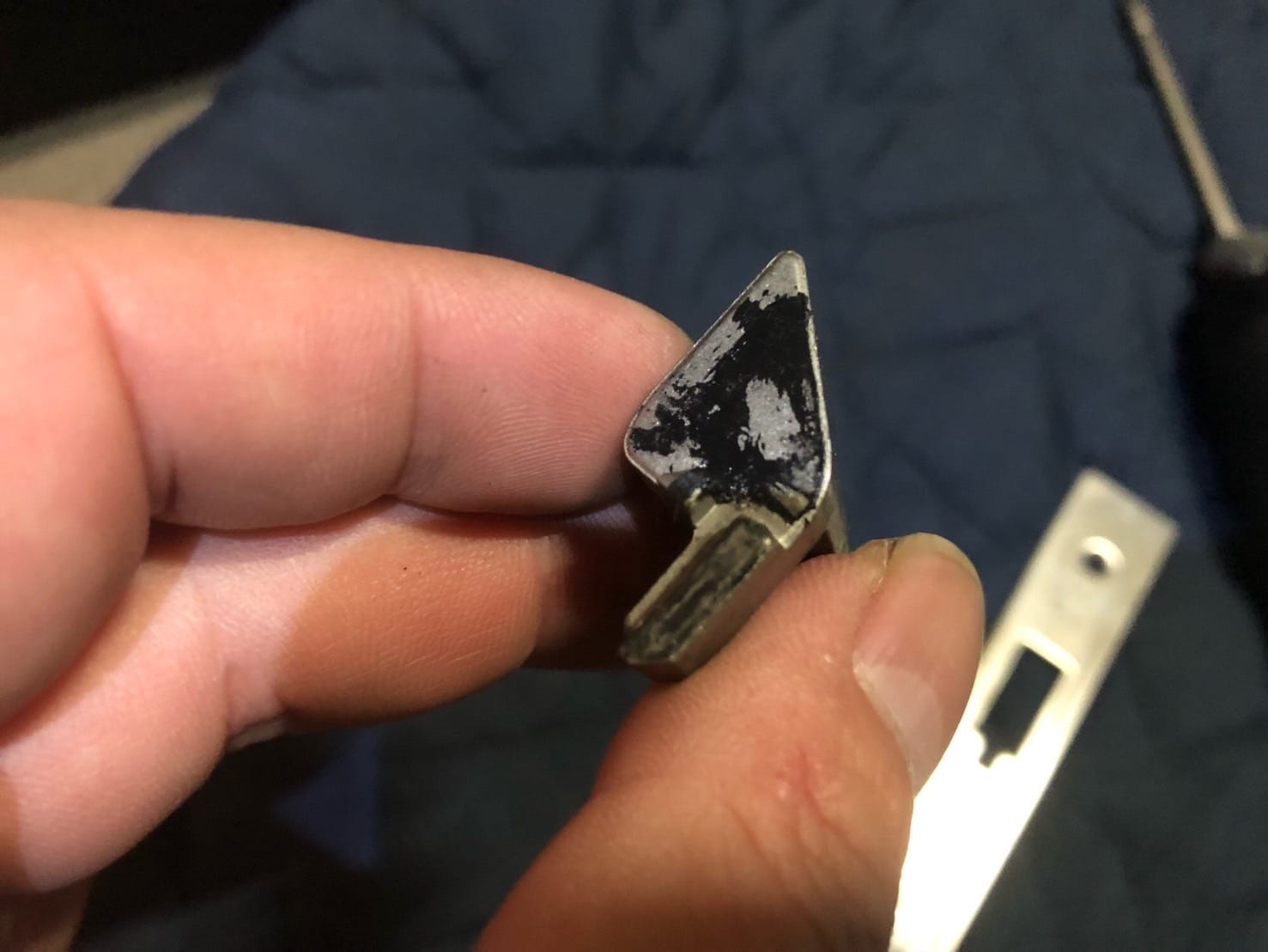 外れたフロントプレート