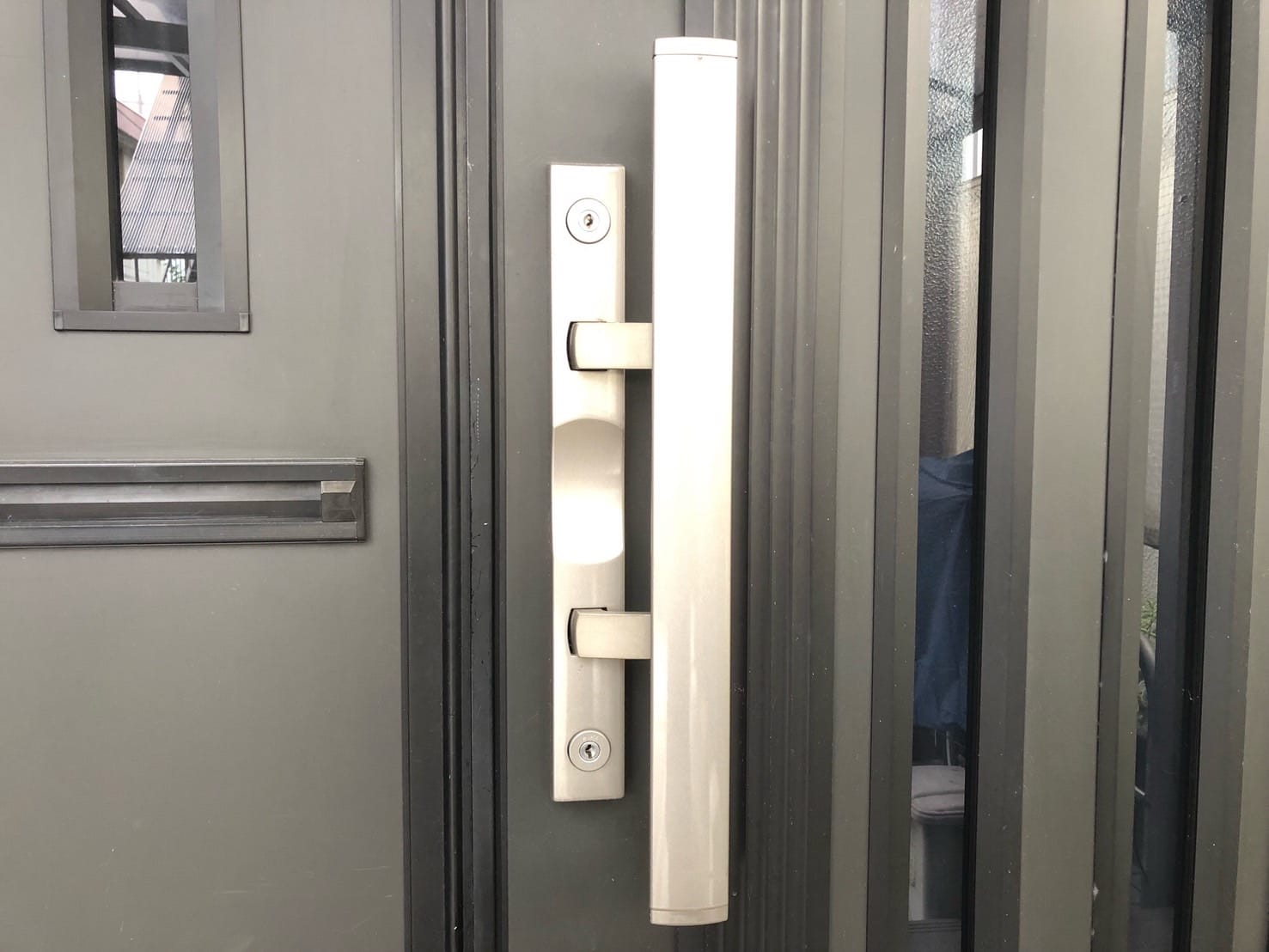 鍵が回らないとご相談いただいた玄関ドア