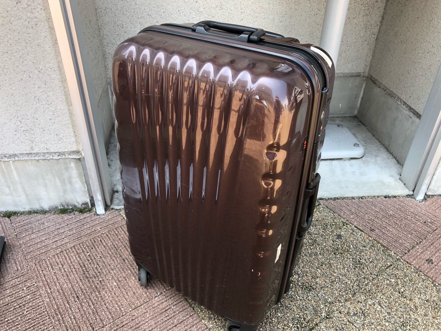 鍵開けのご依頼をいただいたスーツケース