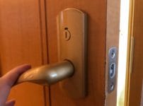 交換が完了したトイレのドア