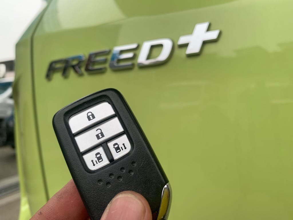 車内から回収したフリードのスマートキー