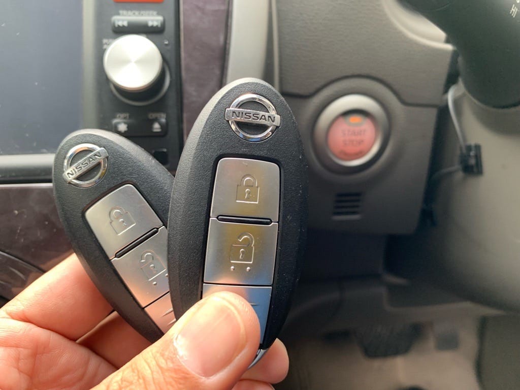 登録が完了した日産マーチのスマートキー2個