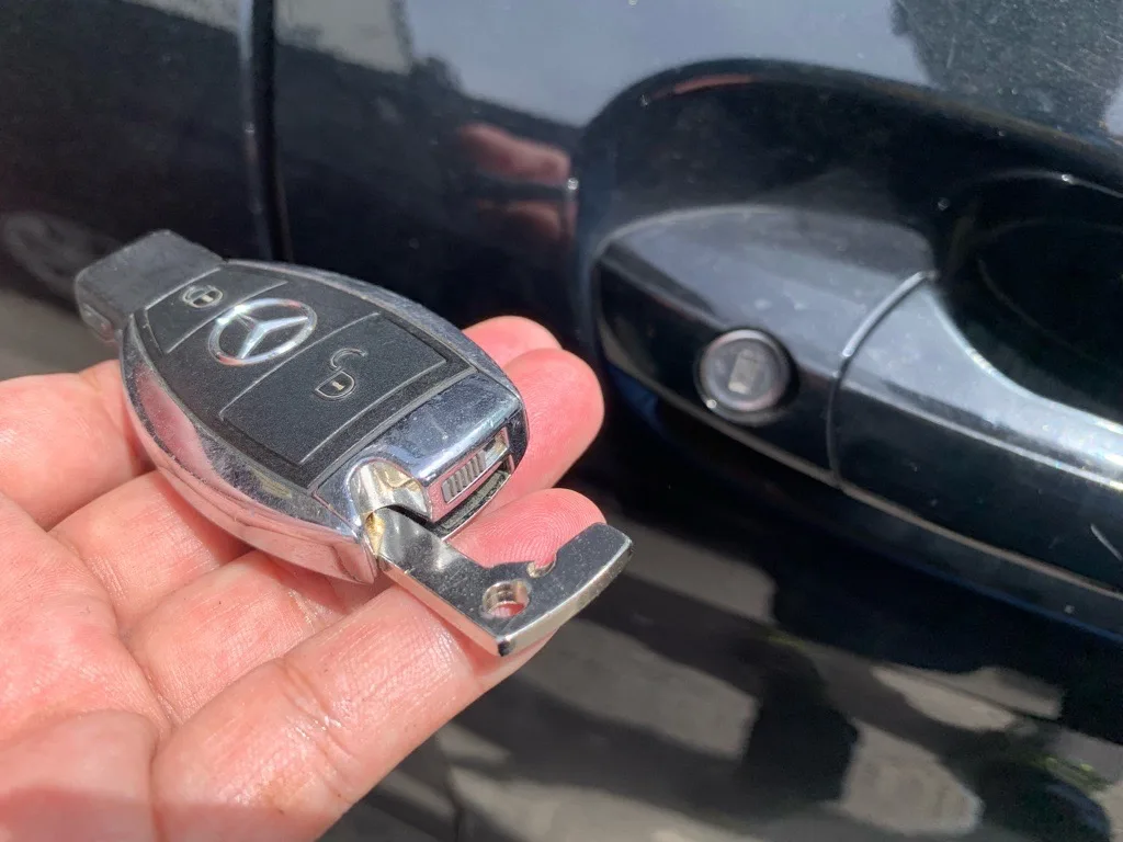 広島でメルセデスベンツの鍵開け・鍵作製頼むならココ！鍵屋アドロック
