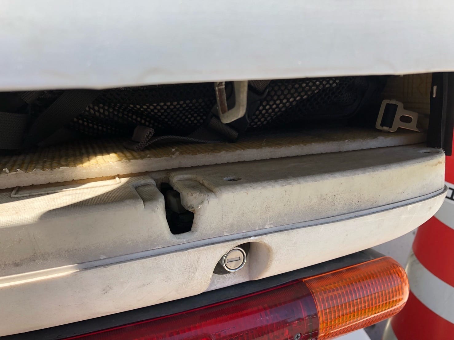 ホンダキャノピーの開いたリアボックス