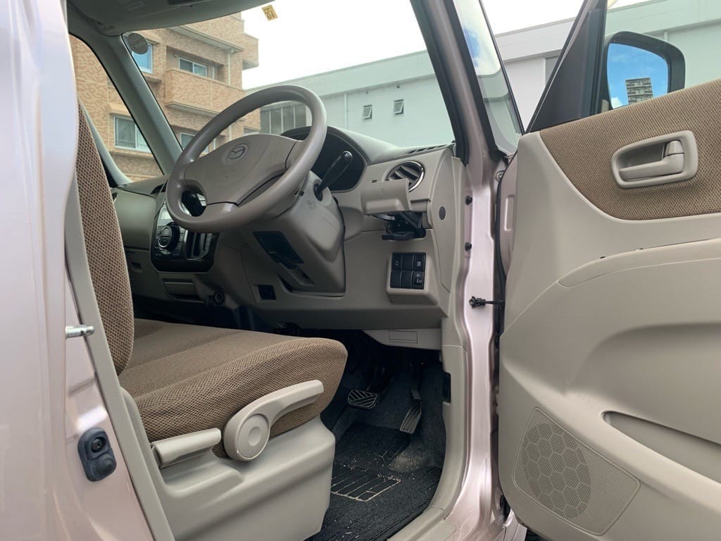 フレアワゴンの運転席ドアが開きました