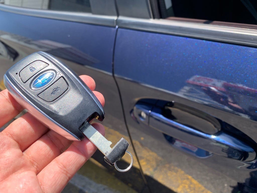 登録が完了したスバルインプレッサんのスマートキーに作製したメカニカルキーを収納