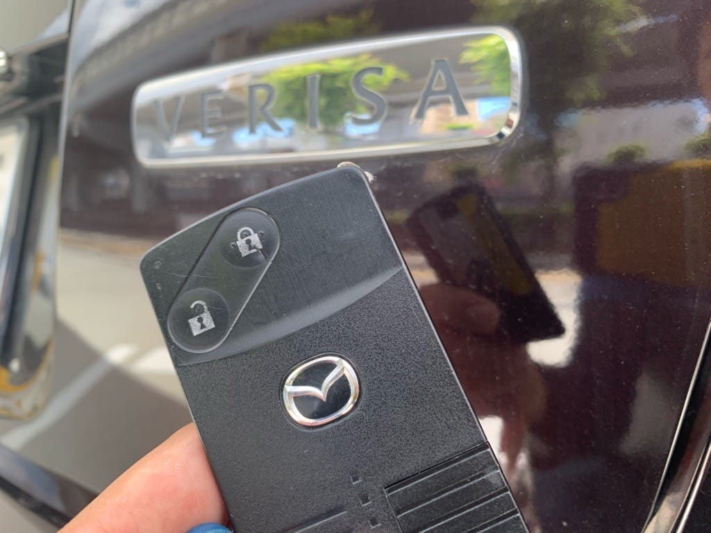 車内から回収したカードキー