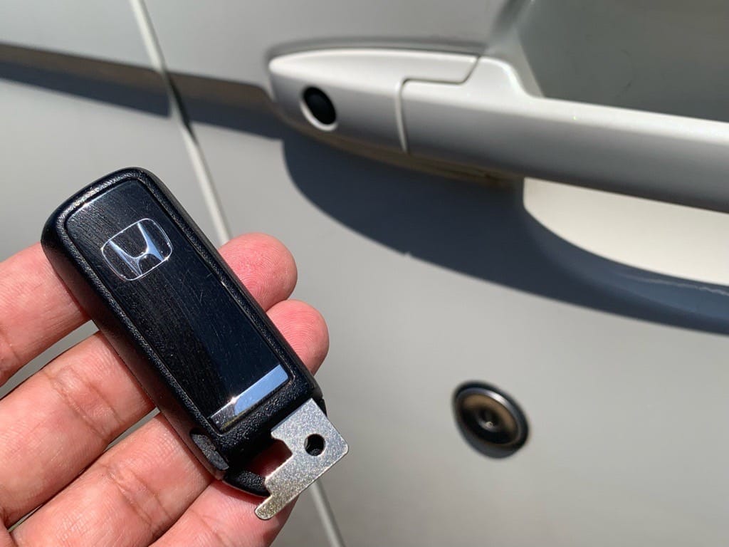 登録したスマートキーに作製したドアキーを収納