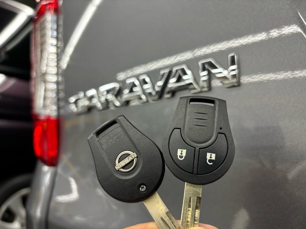 キャラバンのキーレスリモコンキー2本