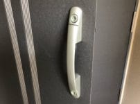 鍵の調子が悪いとご相談いただいた玄関ドア