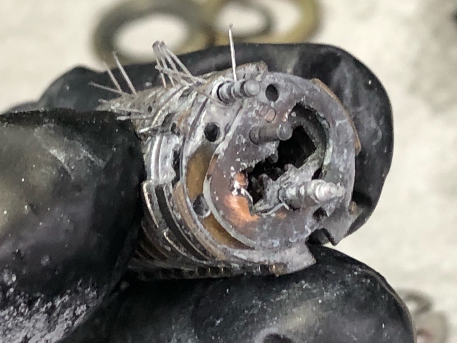 汚れが溜まったシリンダー