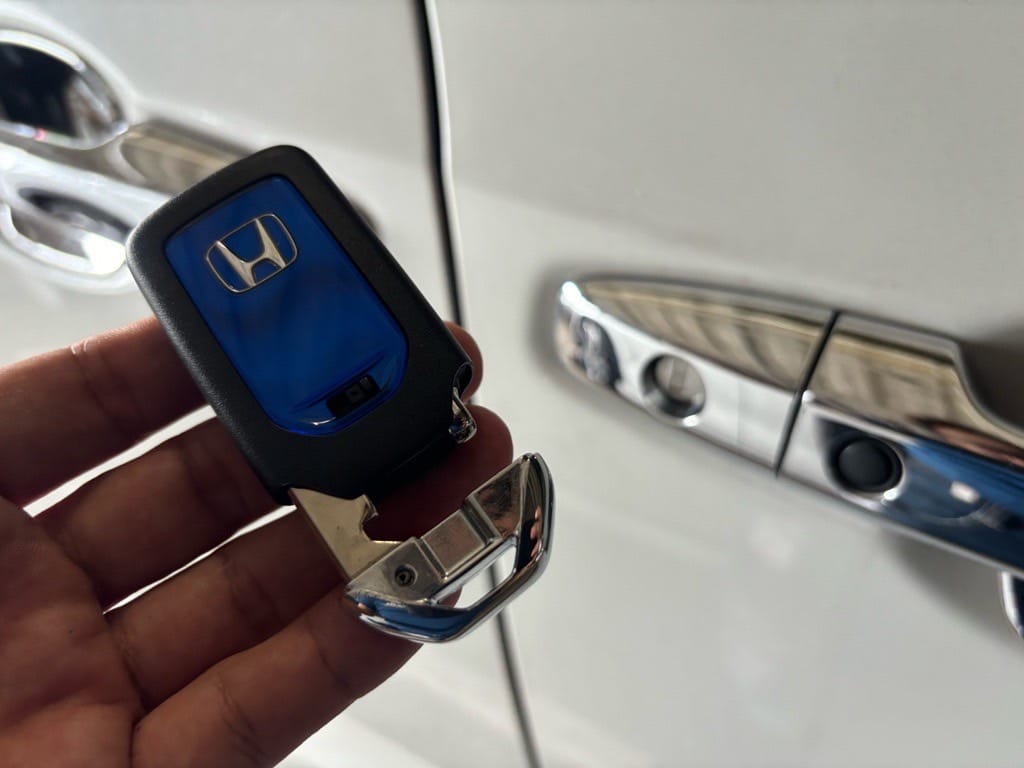 登録したスマートキーに作製したメカニカルキーを収納