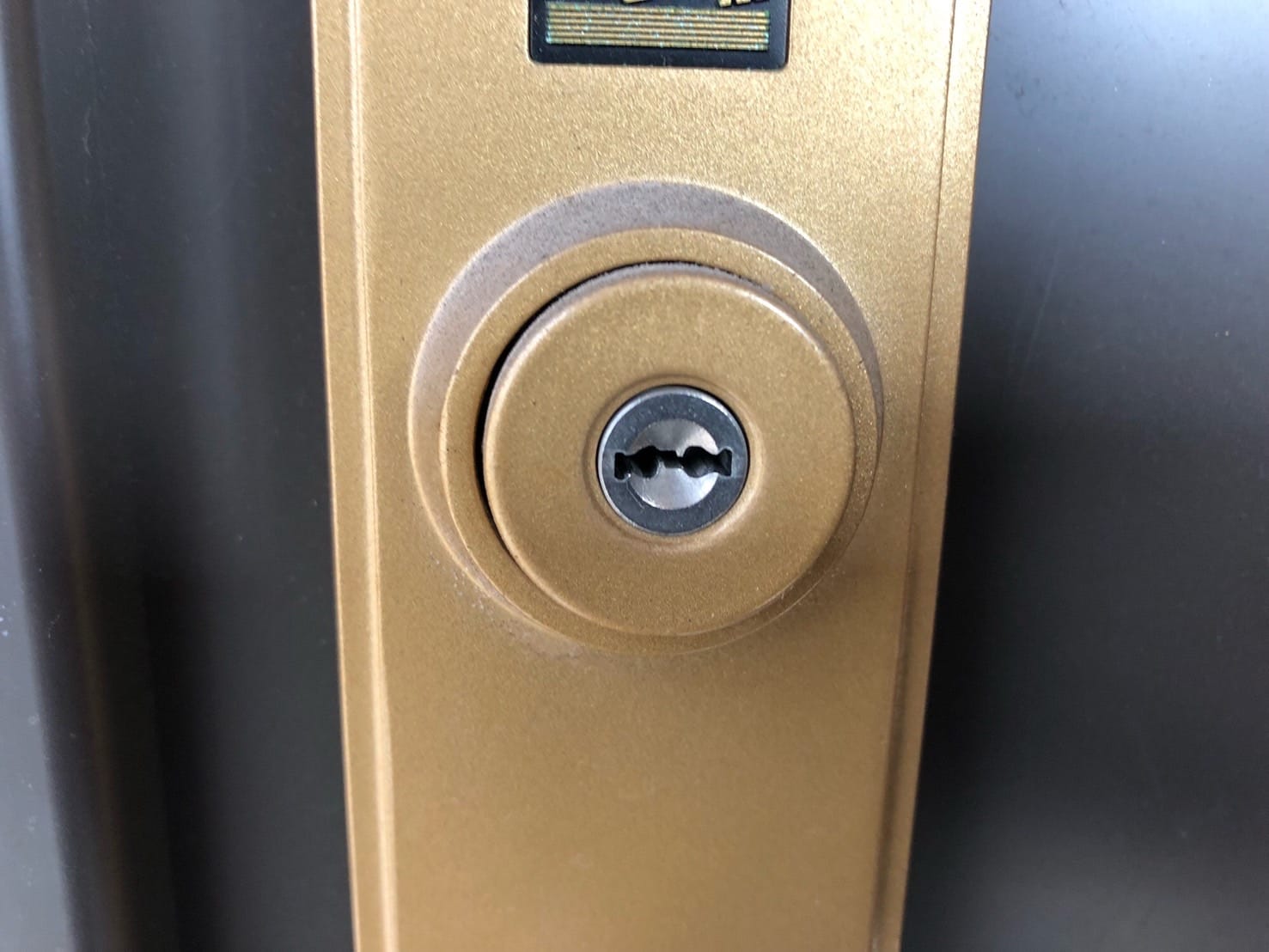 MIWA社のURシリンダーが付いている