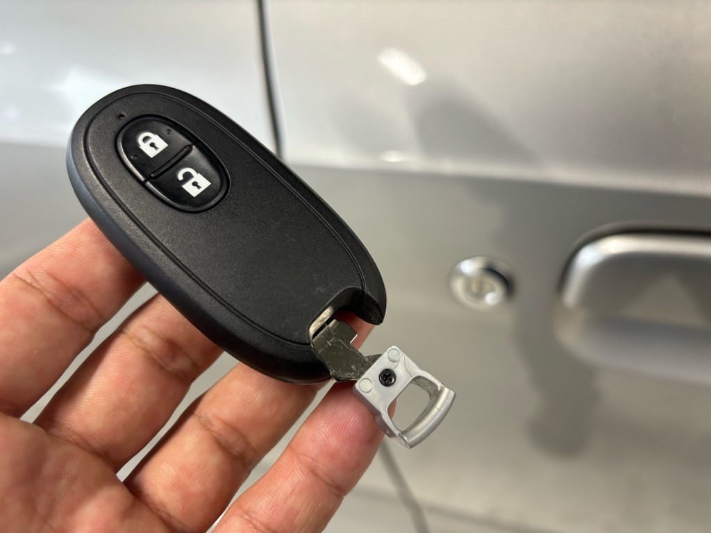 登録が完了したスズキアルトワークスのスマートキーにメカニカルキーを収納