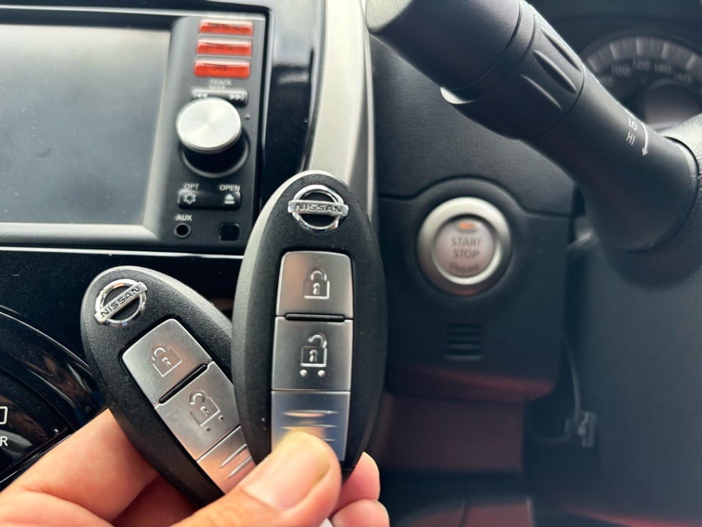 登録が完了した日産マーチのスマートキー2個