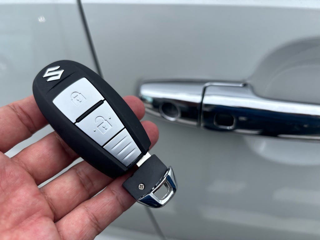 登録が完了したスズキイグニスのスマートキーに作製したメカニカルキーを収納