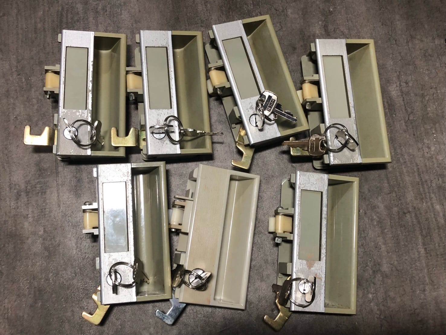 ロッカーから取り外した鍵穴