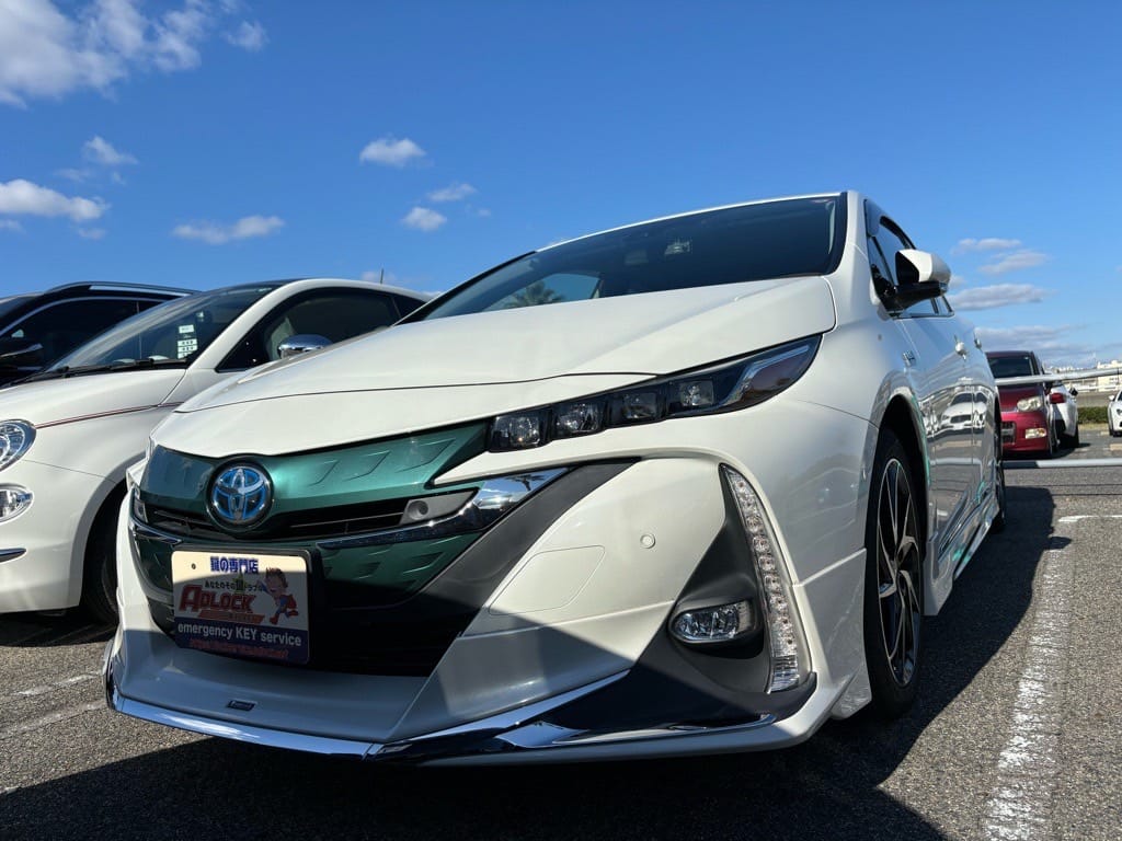 スペアキー作製のご依頼をいただいたトヨタ プリウスPHV ZVW52 2019年式