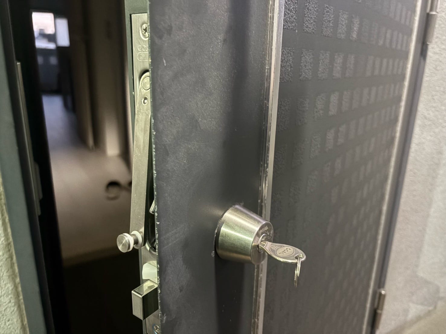 新しいケースロックを取り付けました