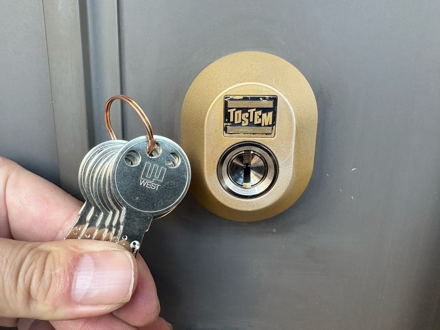 WEST社の917ディンプルキーへ交換完了。6本の鍵が付属しています