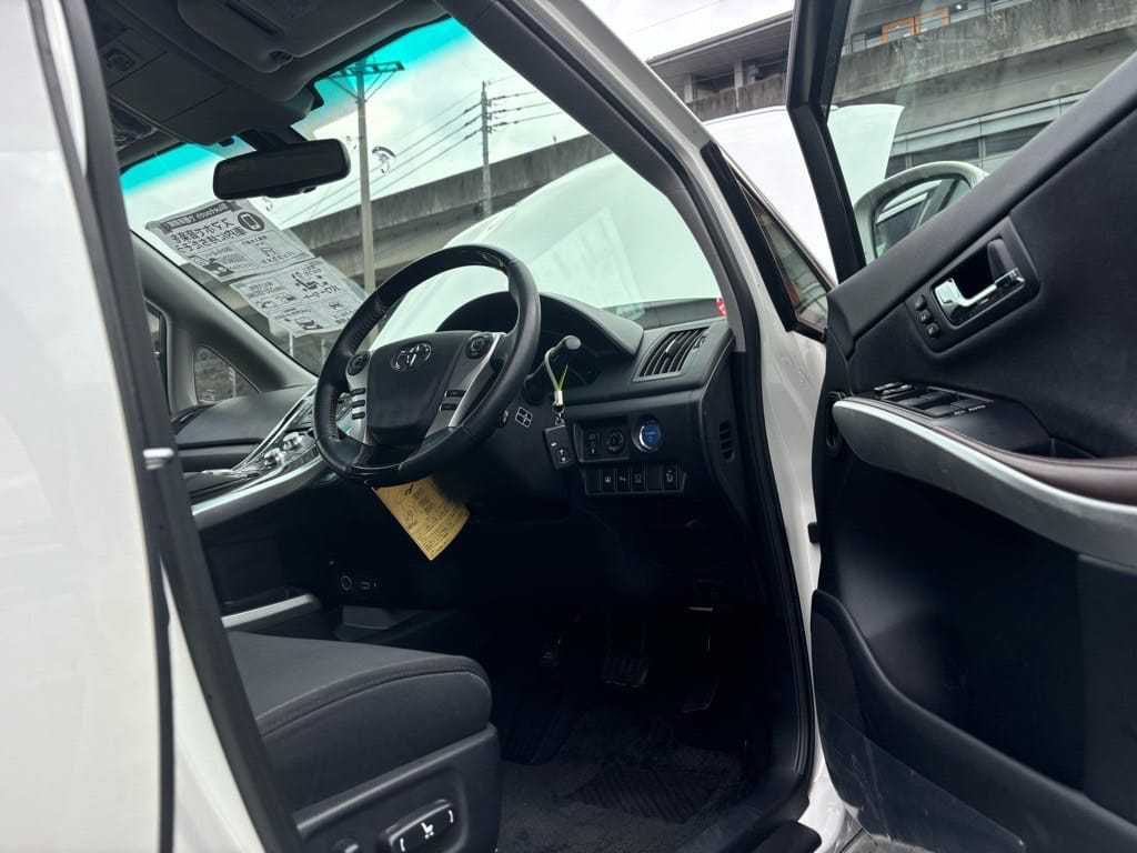 解錠に成功。運転席ドアが開きました