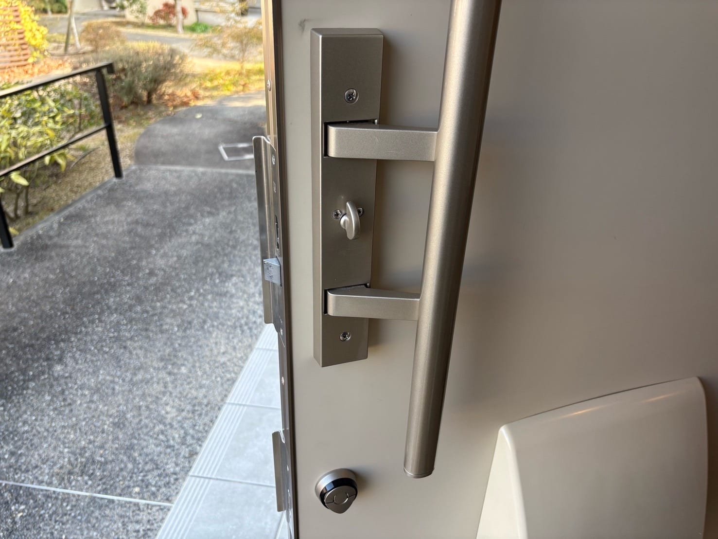 解錠に成功し、ドアが開きました。